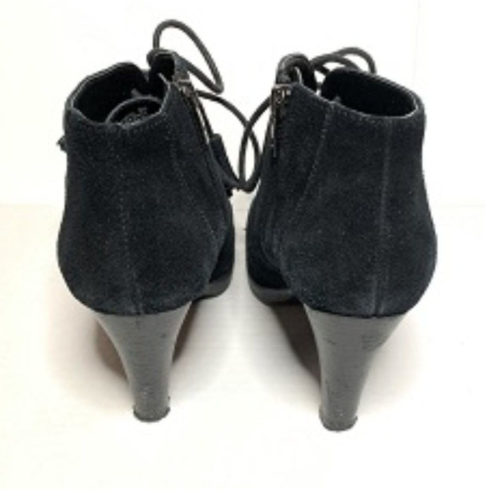Anne Klein Tutorial Ankle Boot - Picture 4 of 7